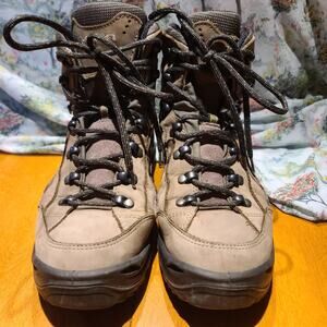 Men’s Lowa Renegade GTX Mid Hiking Boots Size 7.5